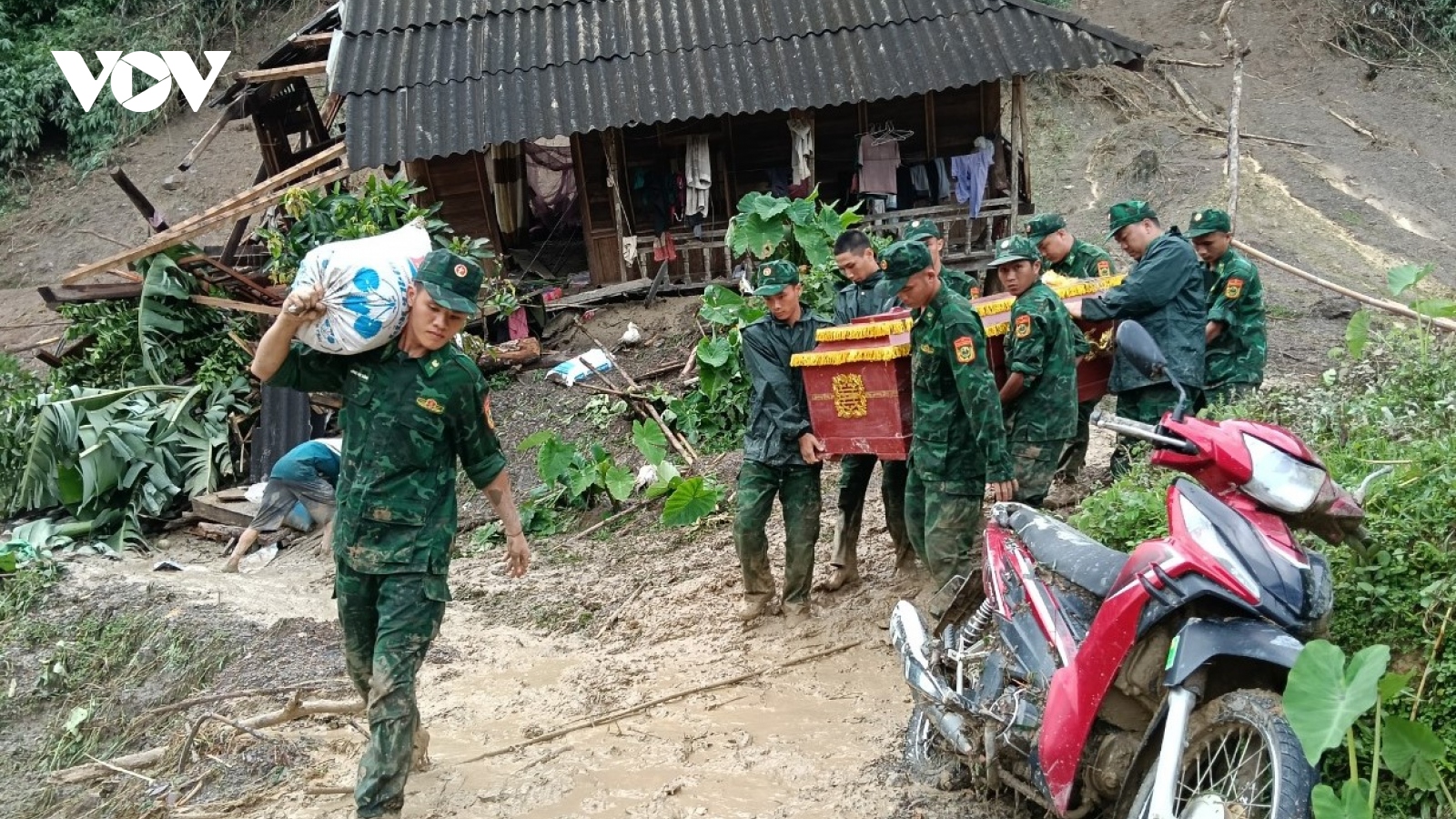 Tìm thấy thi thể 1 người bị mất tích do lũ quét tại Mường Pồn, Điện Biên