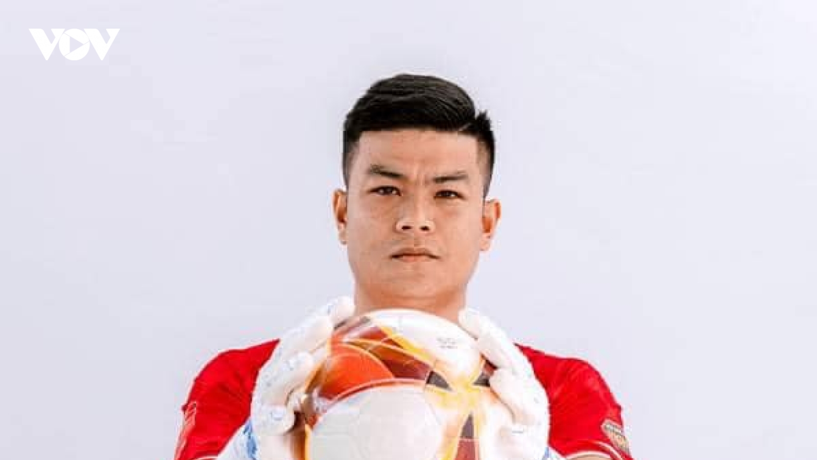 HAGL ký xong hợp đồng với người thay thế thủ môn Bùi Tiến Dũng