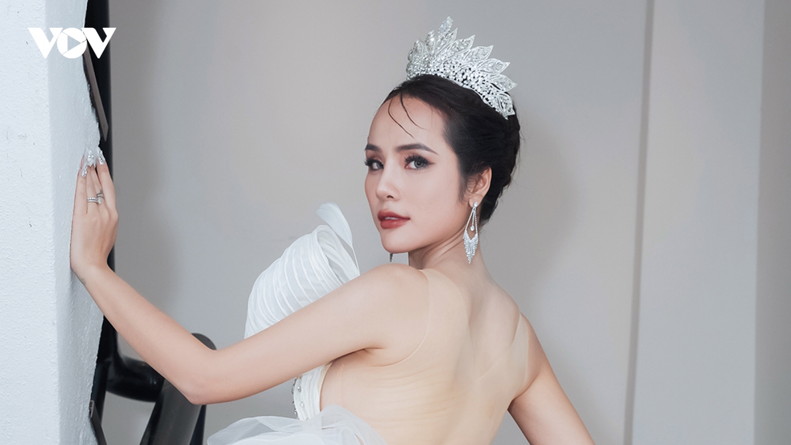 Hoa khôi Trà My sải bước cùng dàn mẫu quốc tế trên sàn diễn thời trang