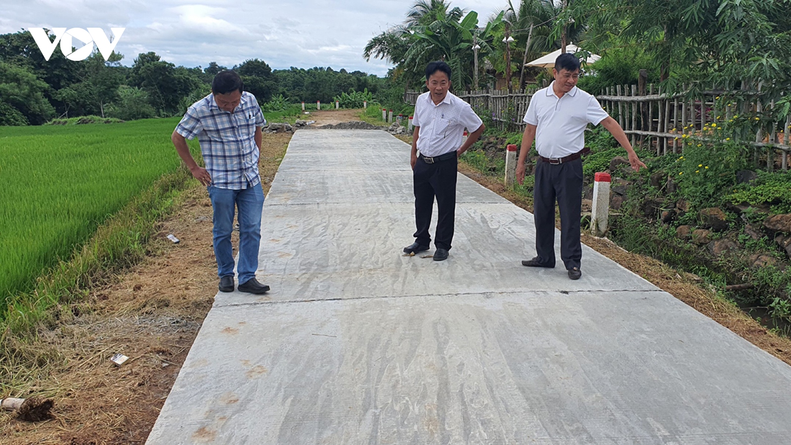 "Đường chưa bàn giao đã hư hỏng": Các đơn vị liên quan khắc phục sau phản ánh