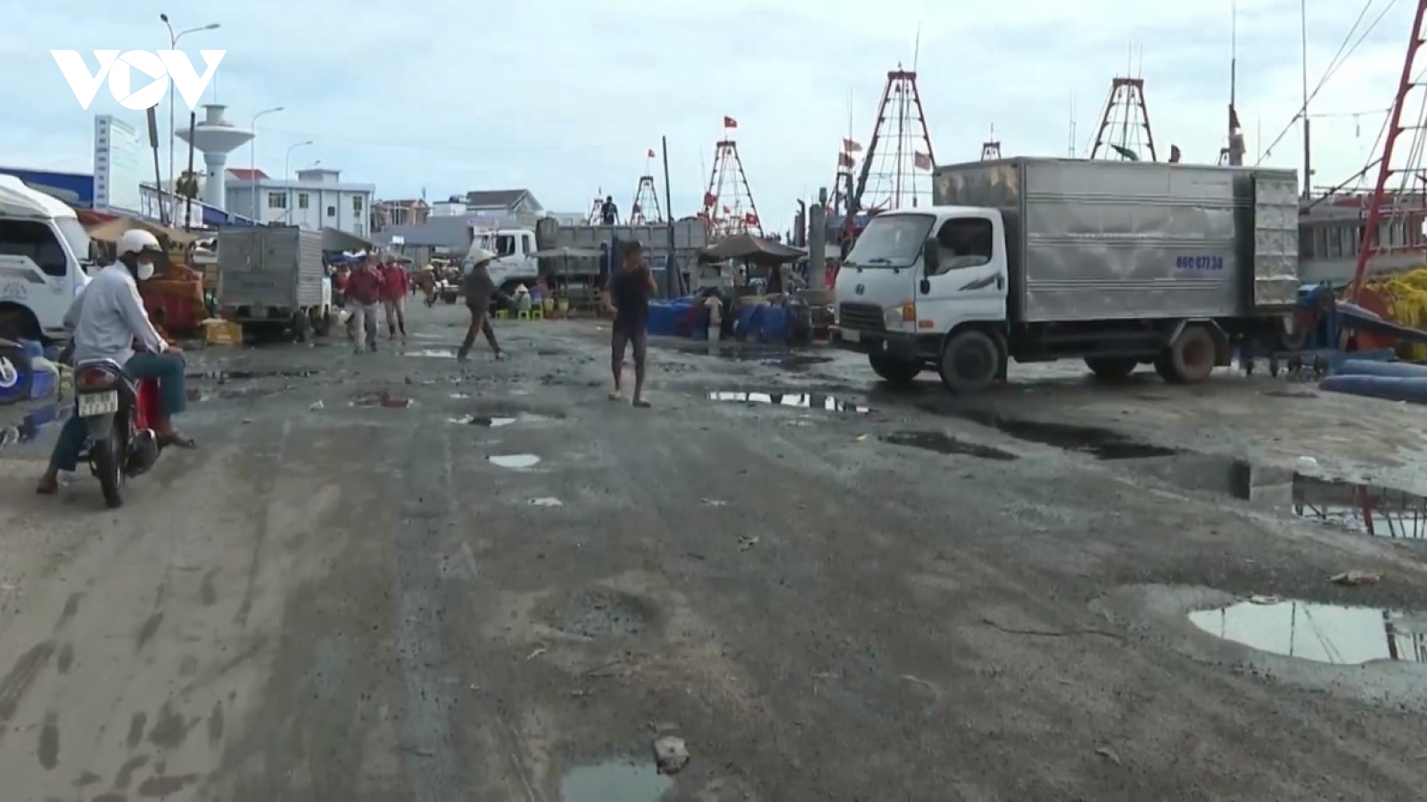 Cảng cá La Gi ở Bình Thuận xuống cấp nghiêm trọng