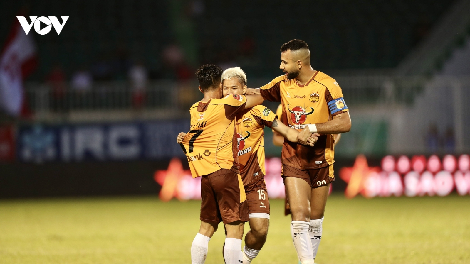 Đội hình tiêu biểu vòng 26 V-League 2023/2024: Vinh danh HAGL và SLNA