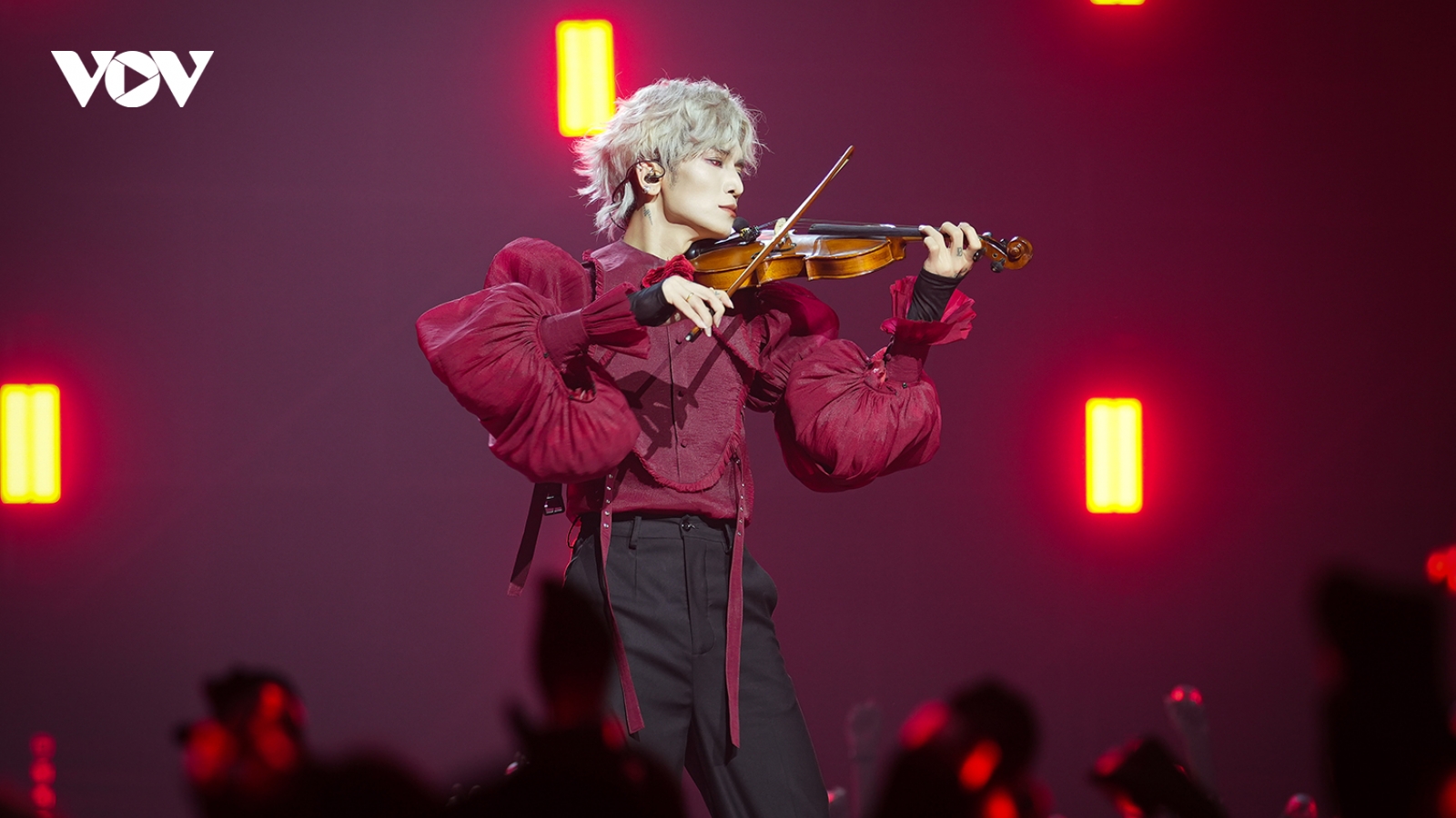 BB Trần kéo violin ở Anh trai vượt ngàn chông gai "gây mê" cho khán giả
