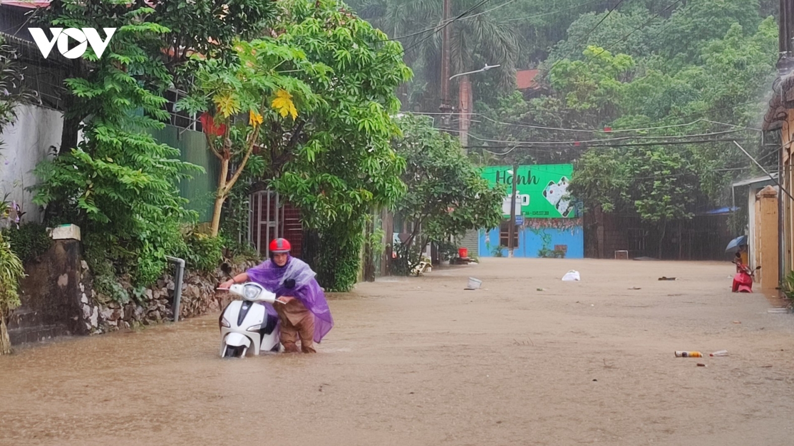 Mưa lớn khiến nhiều điểm tại thành phố Lạng Sơn ngập úng cục bộ