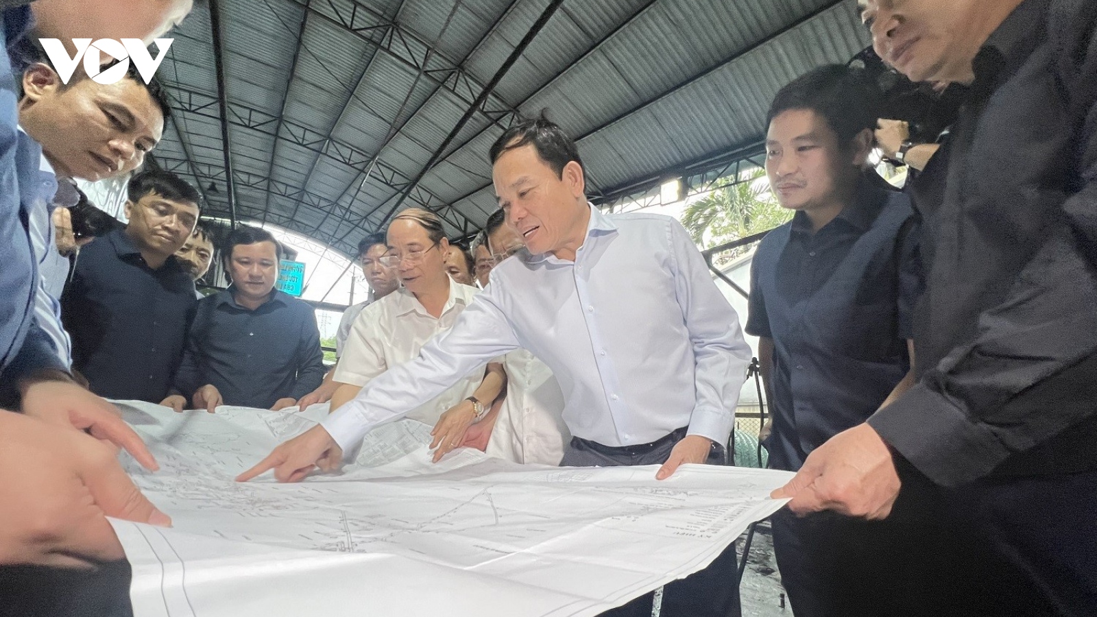 Phó Thủ tướng Trần Lưu Quang chỉ đạo khắc phục hậu quả vụ tai nạn hầm lò