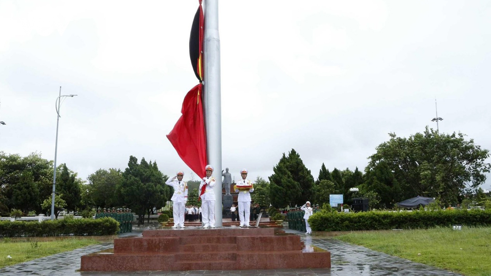 Người dân vùng cao, biên giới, hải đảo tưởng niệm, tiễn biệt Tổng Bí thư Nguyễn Phú Trọng