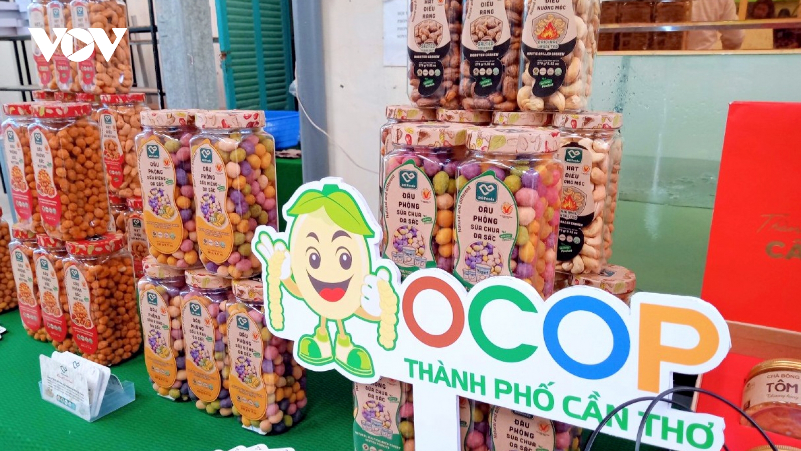 “Tấm áo đẹp sang trọng” làm tăng giá trị xuất khẩu cho sản phẩm OCOP