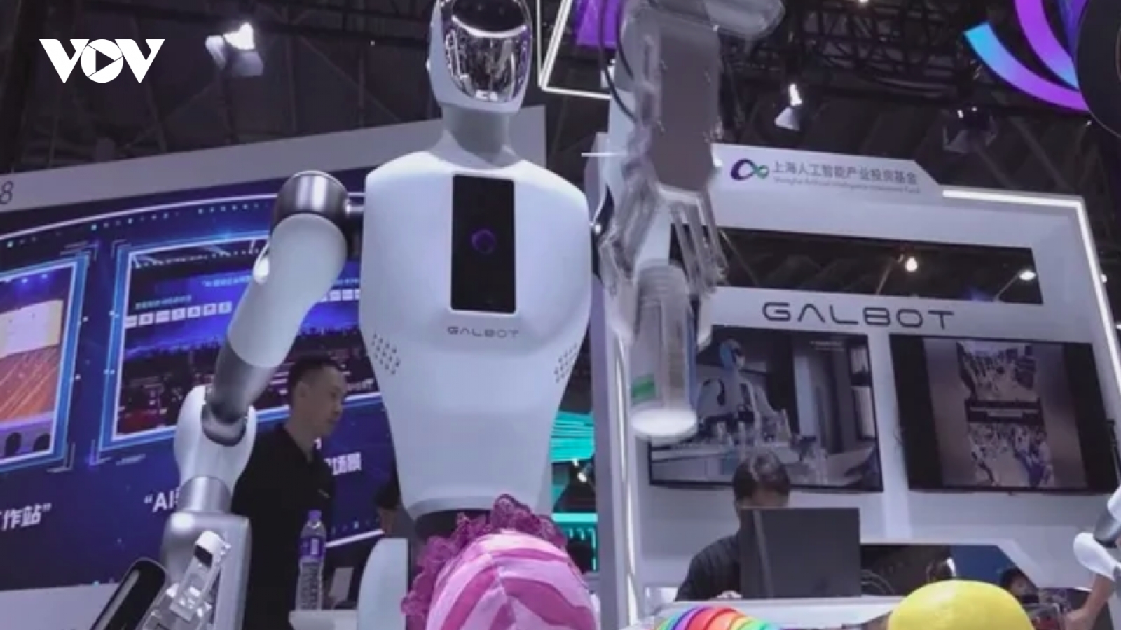 “Trình làng” robot AI hứa hẹn trở thành trợ thủ đắc lực cho con người