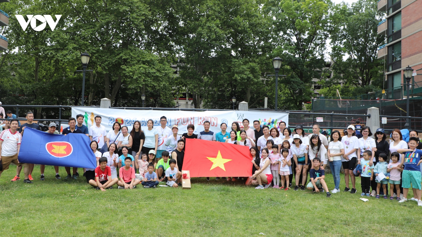 Giải chạy hữu nghị thắp lửa tinh thần cộng đồng ASEAN