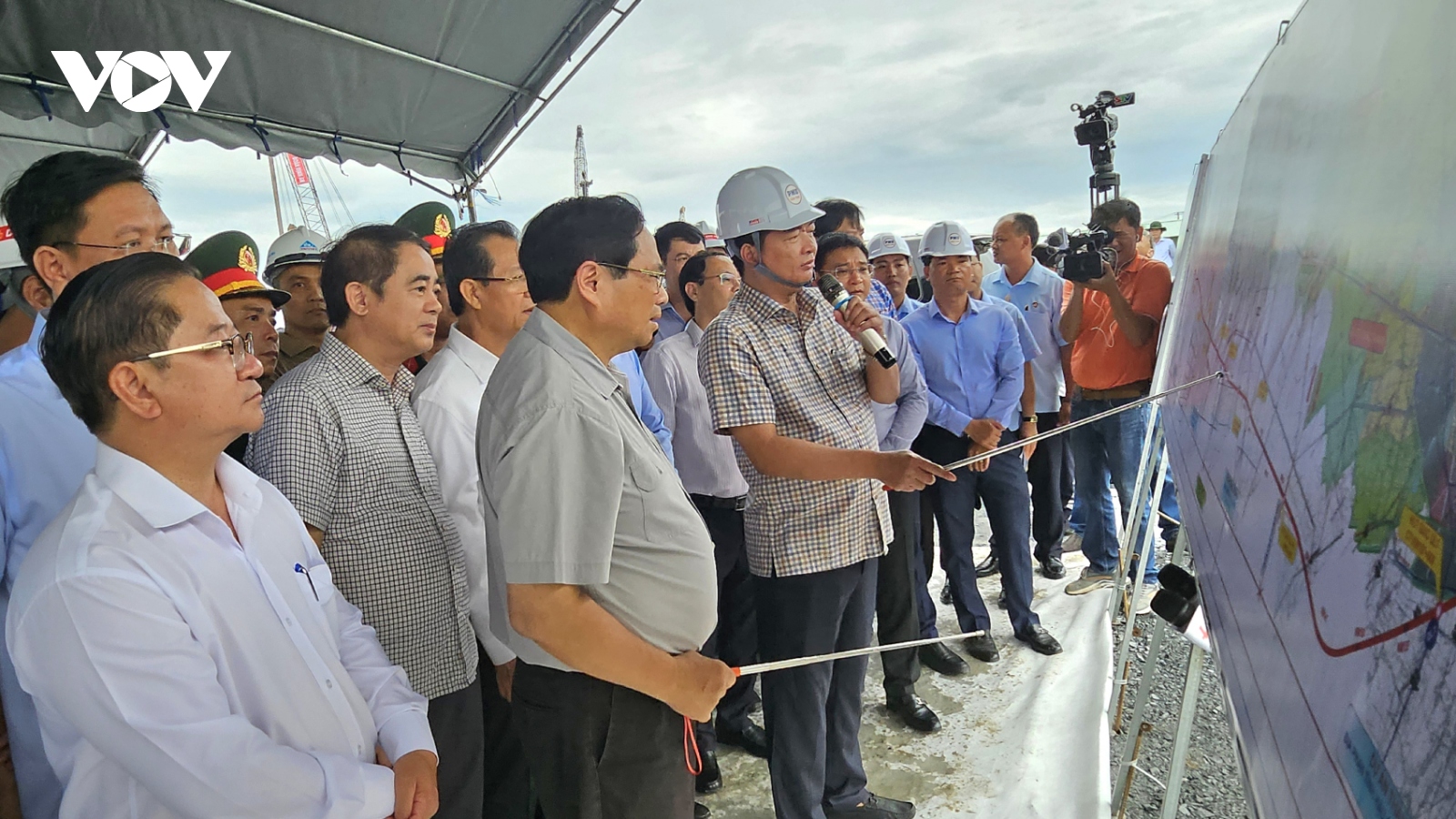 Thủ tướng kiểm tra tình hình triển khai tuyến cao tốc Châu Đốc-Cần Thơ-Sóc Trăng