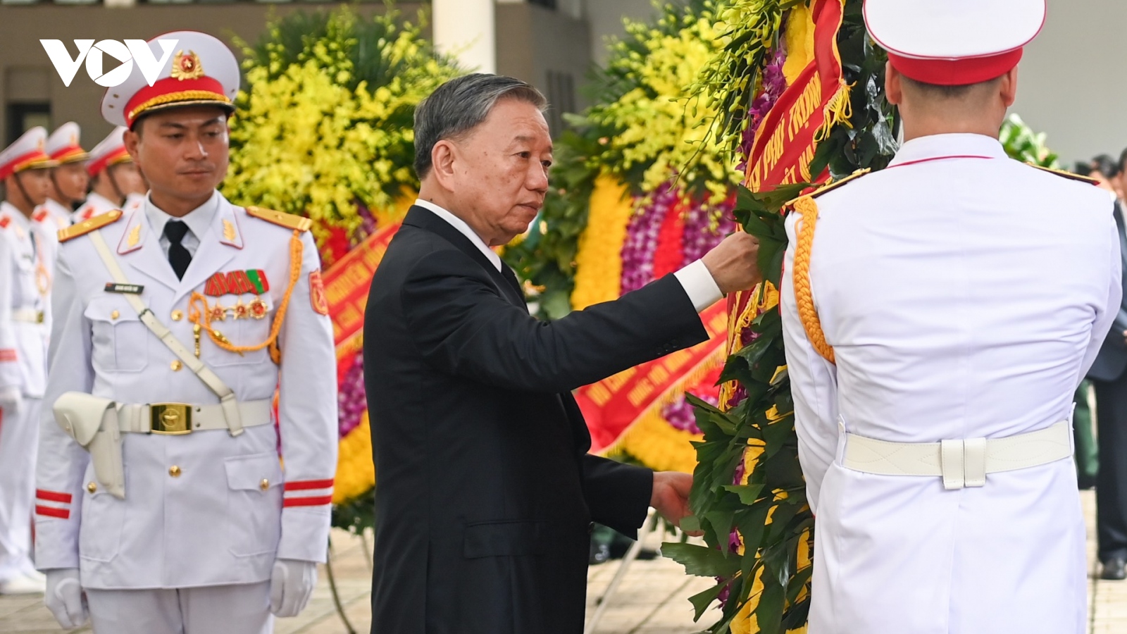 Lãnh đạo Đảng, Nhà nước viếng Tổng Bí thư Nguyễn Phú Trọng