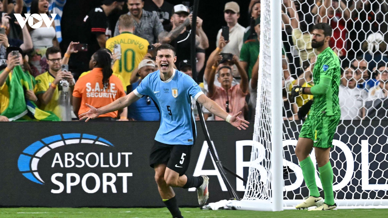 Brazil thua Uruguay trên chấm luân lưu, dừng bước ở tứ kết Copa America