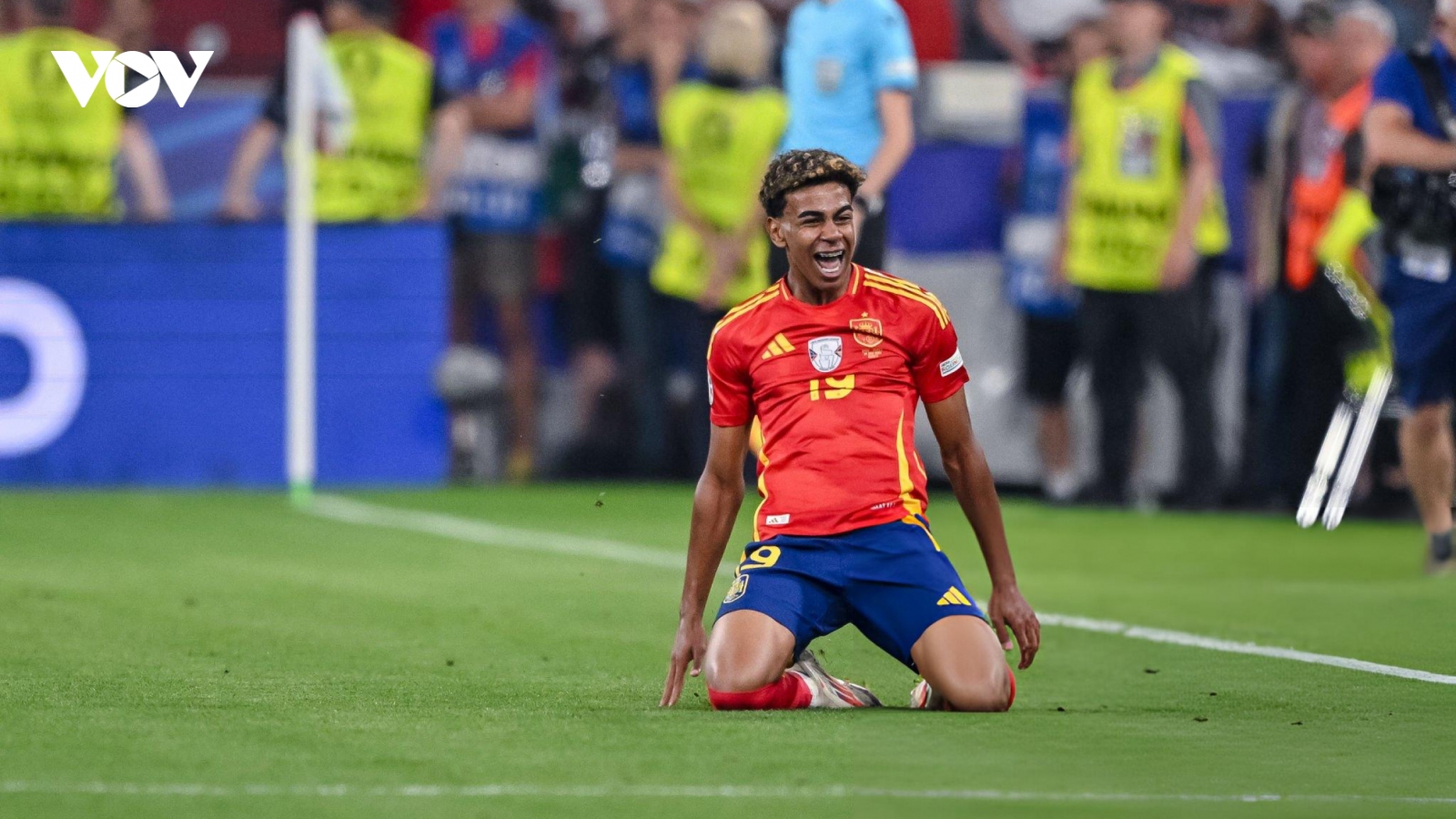 Lamine Yamal đón cột mốc quan trọng trước chung kết EURO 2024