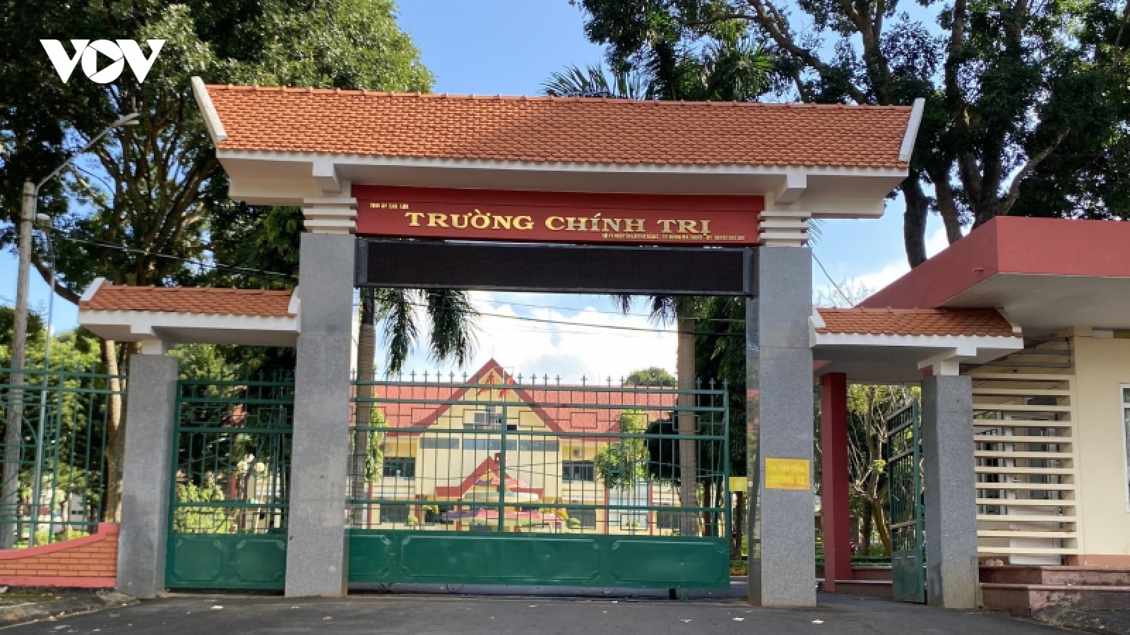 Khởi tố giáo viên Trường Chính trị tỉnh Đắk Lắk đánh bạc