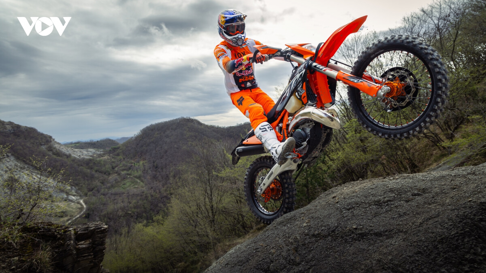 Chiêm ngưỡng xe đua enduro hai thì nhỏ gọn mà mạnh mẽ KTM 300 EXC HardEnduro