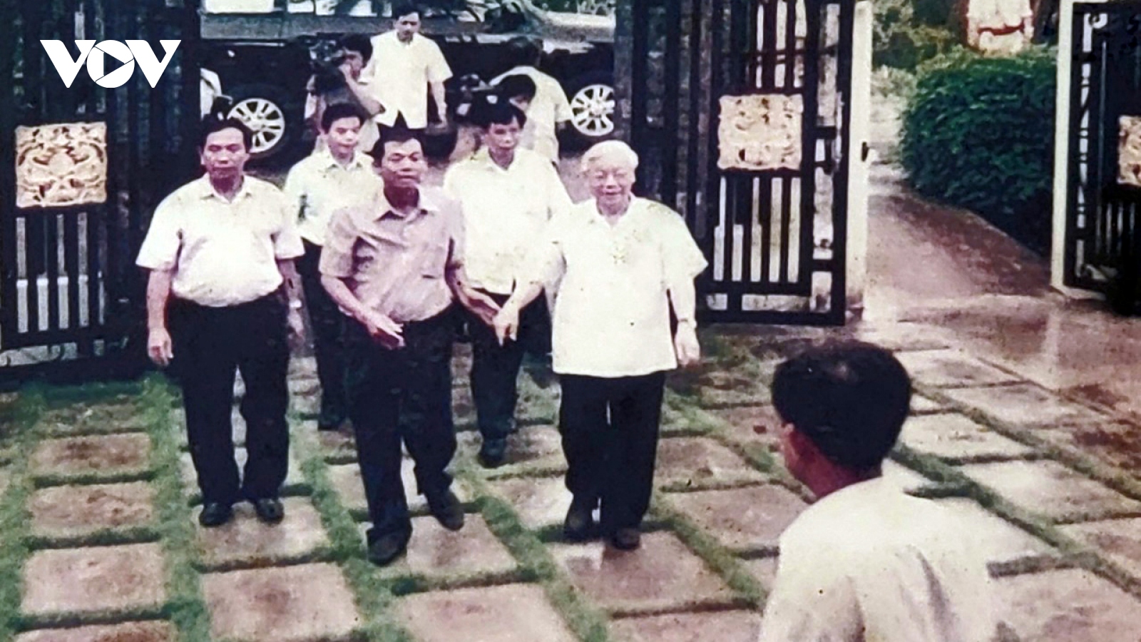 Người dân Hậu Giang thương tiếc tiễn biệt Tổng Bí thư Nguyễn Phú Trọng