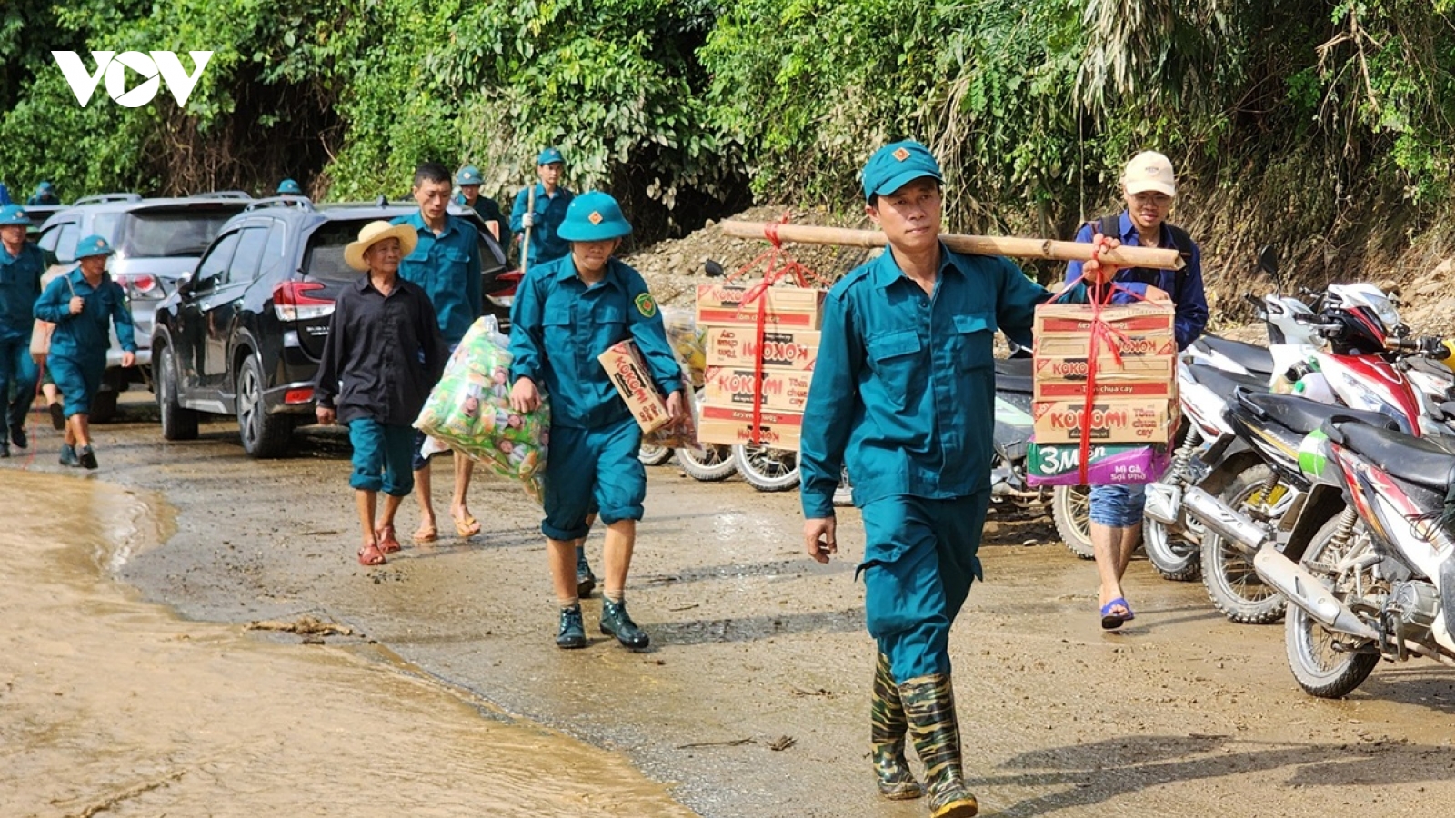 Giúp người dân Mường Pồn vượt qua khó khăn sau trận lũ quét lịch sử