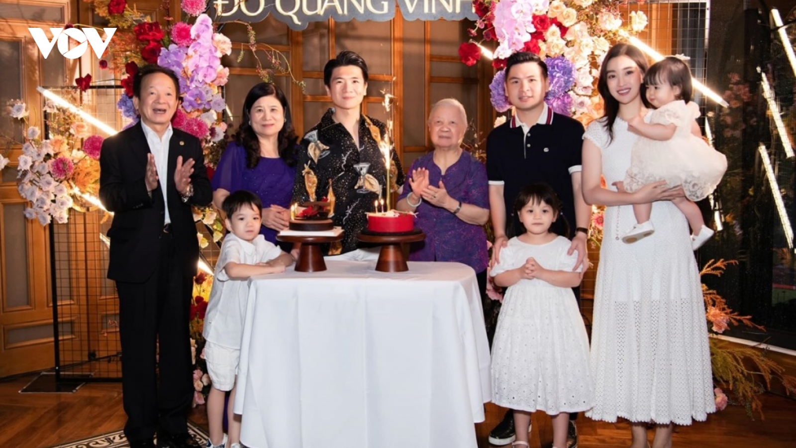 Sao Việt 25/8: Đỗ Mỹ Linh mừng sinh nhật anh chồng