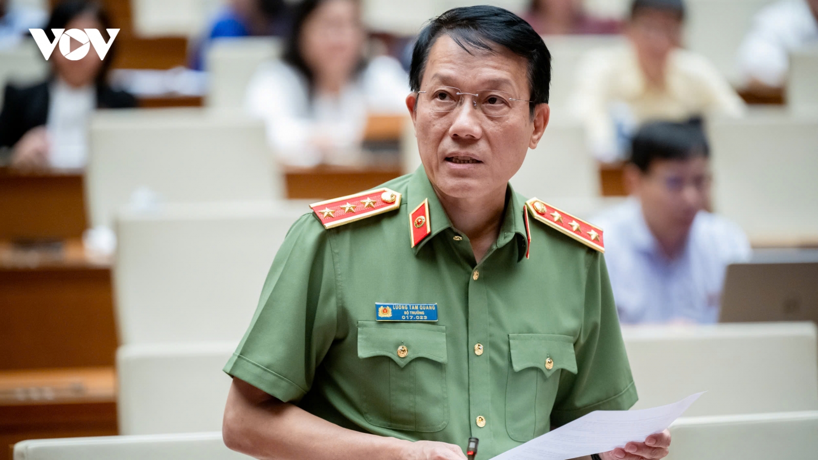 Bộ trưởng Lương Tam Quang lần đầu trả lời chất vấn trước UBTV Quốc hội