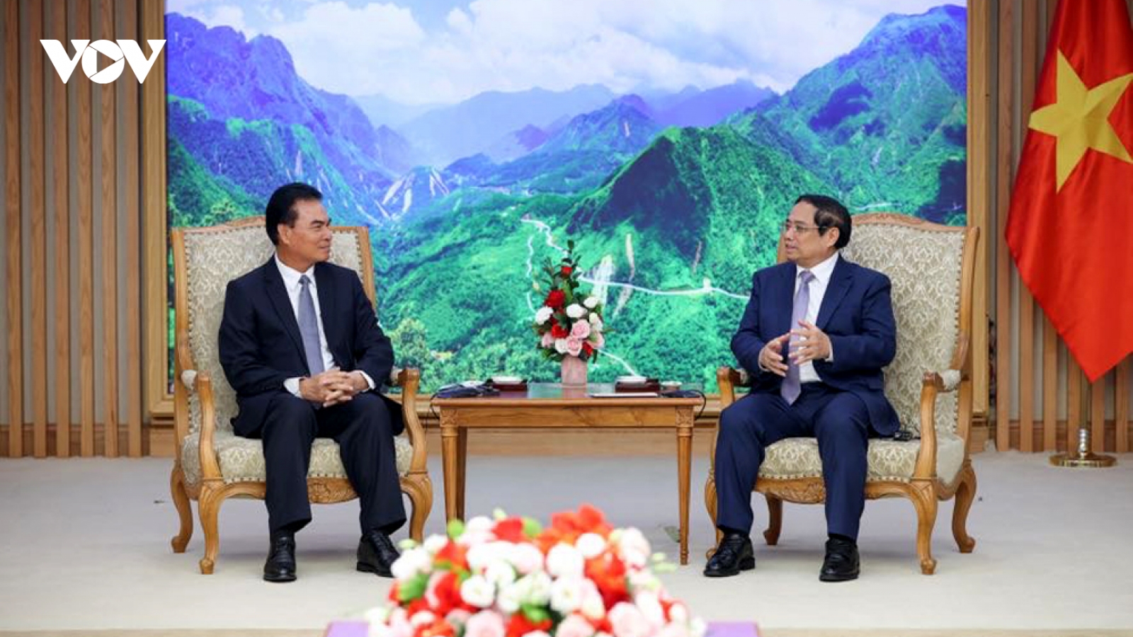 Vietnam and Laos to speed up key infrastructure connection projects