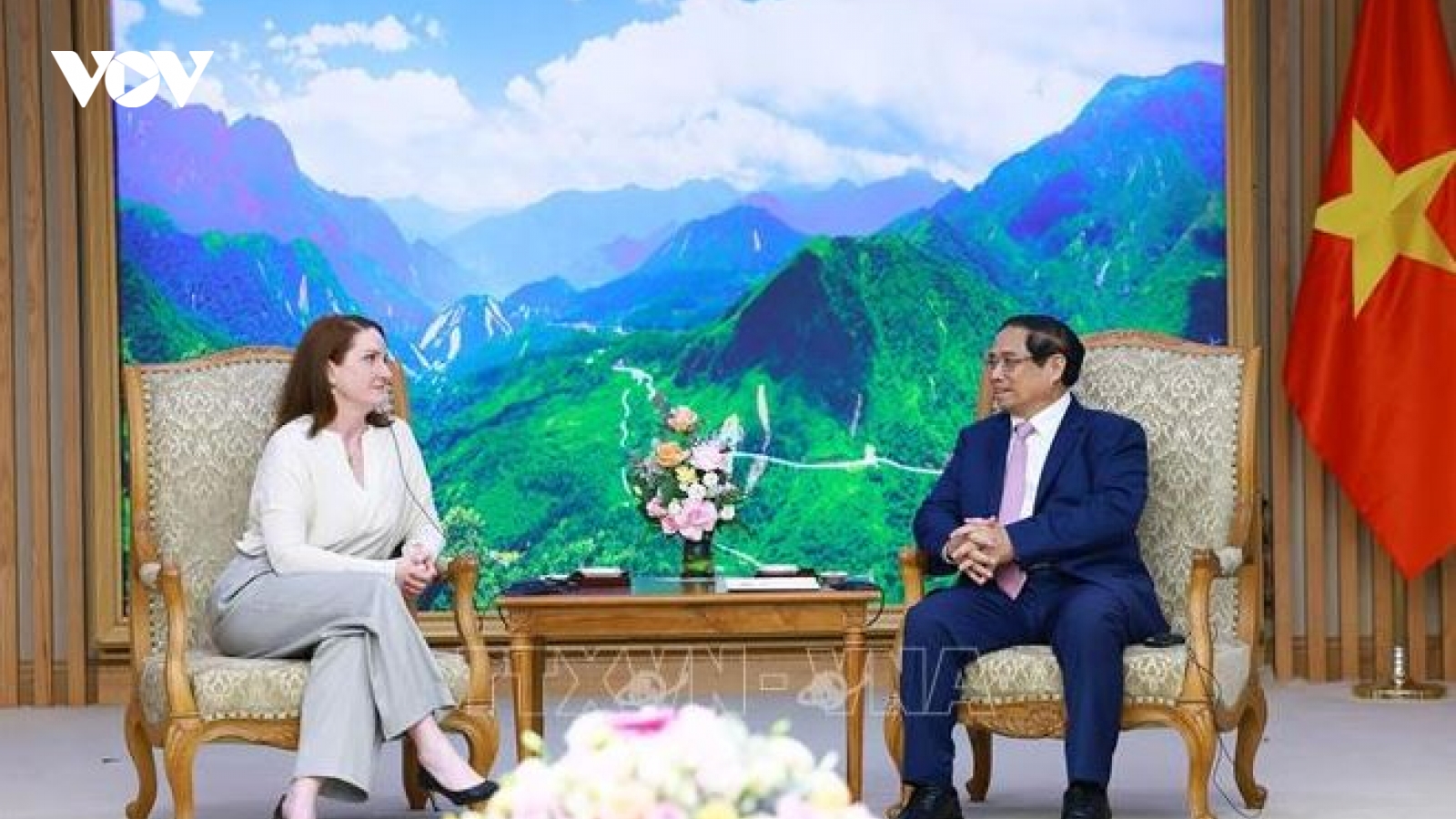 Thủ tướng Phạm Minh Chính mời Thủ tướng New Zealand thăm Việt Nam năm 2025