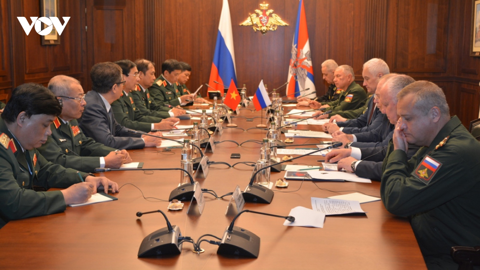 Vietnamese and Russian defence ministers hold talks
