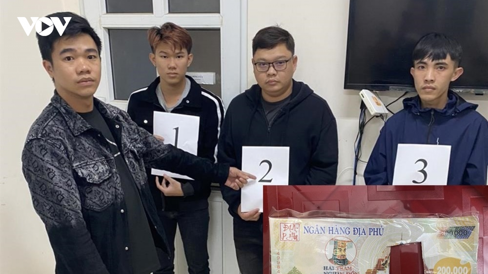 Lừa bán tiền giả, thu lời bất chính hơn 6 tỷ đồng