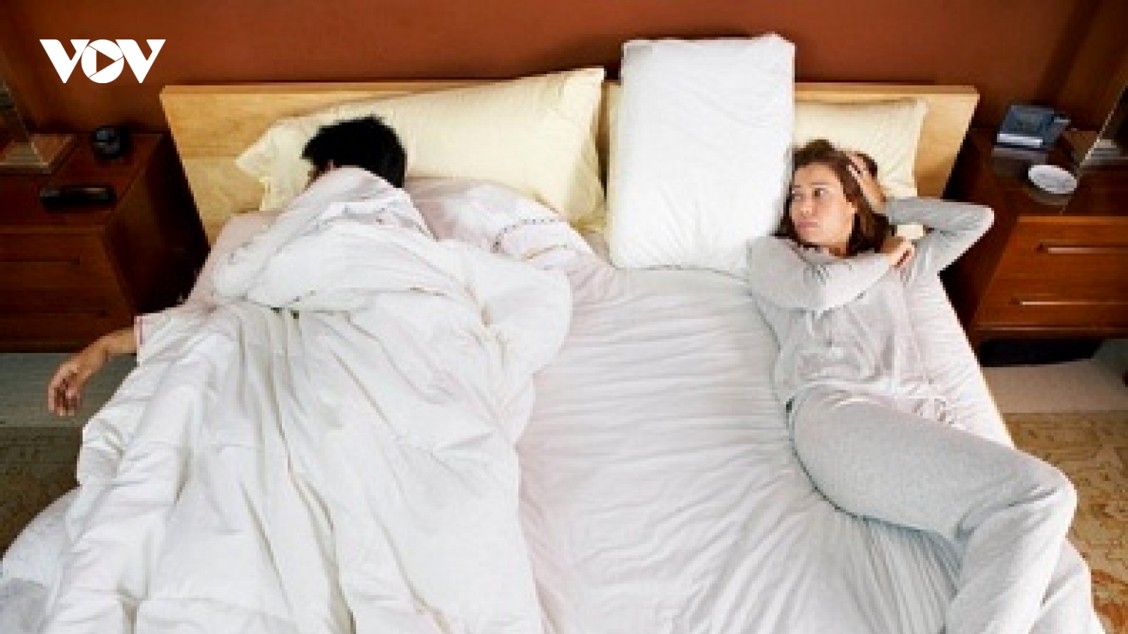 Vì đâu chồng tự nhiên lạnh nhạt "chuyện vợ chồng"?