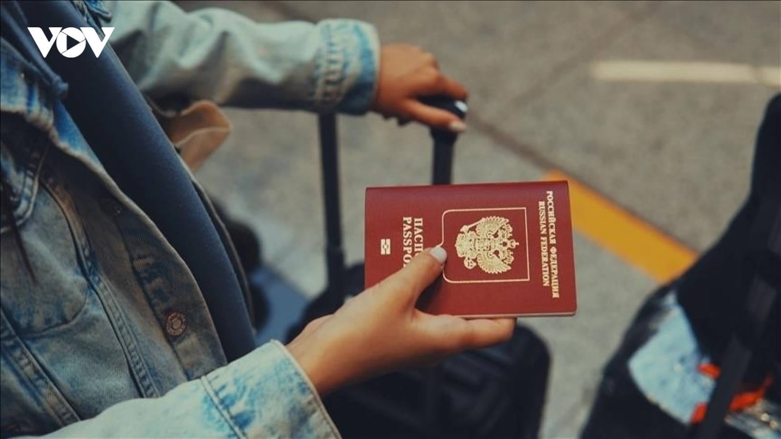 EU yêu cầu Hungary giải thích việc nới lỏng quy định cấp thị thực cho Nga