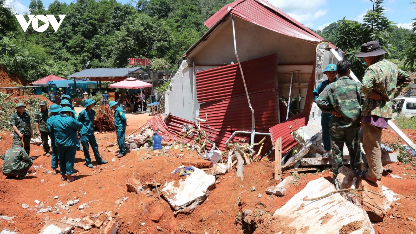 Lạng Sơn khắc phục hậu quả, hỗ trợ gia đình có người thiệt mạng do sạt lở đất