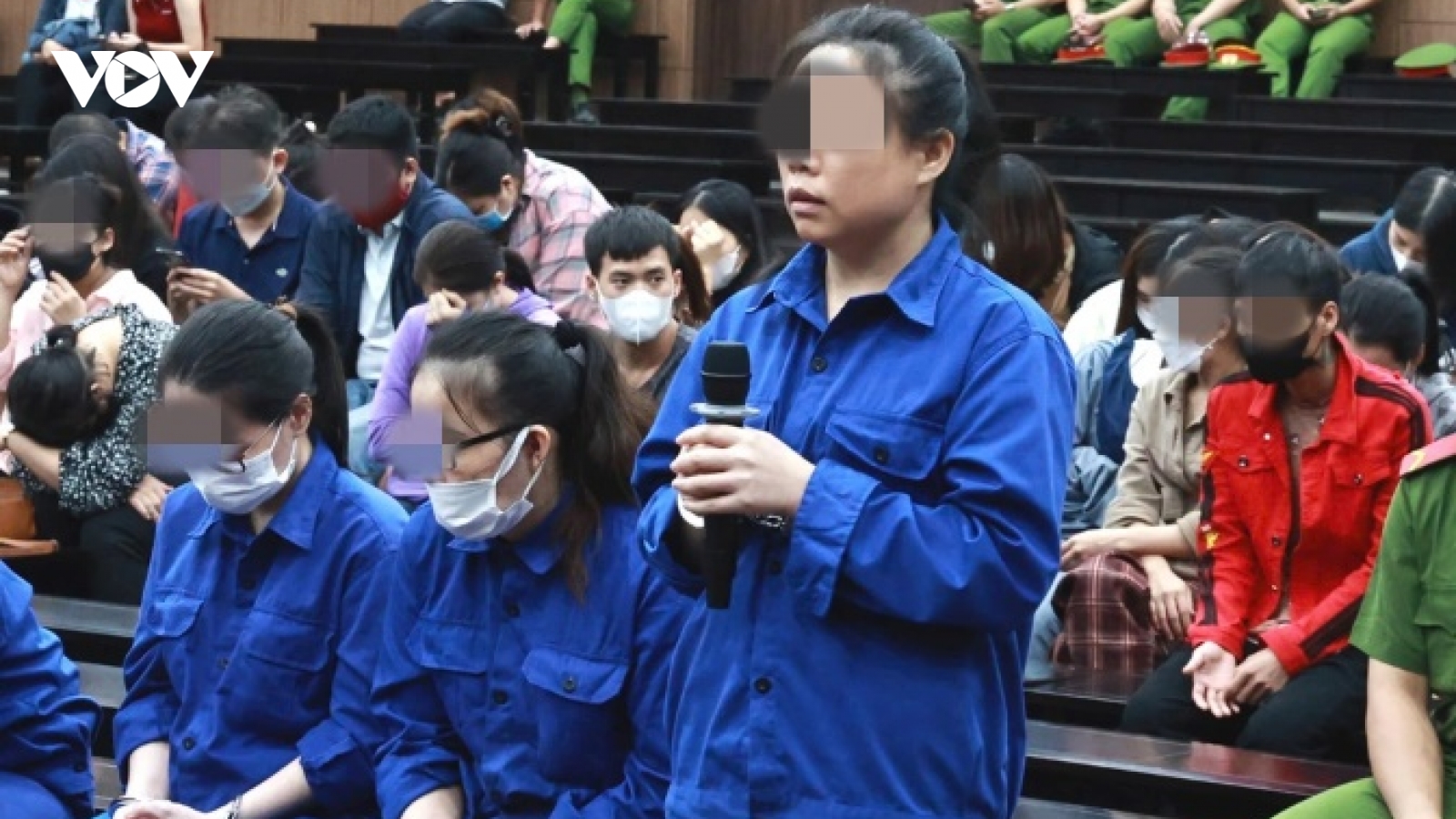 "Bà trùm" đường dây cho vay nặng lãi ghép ảnh nhạy cảm bị đề nghị 12-14 năm tù