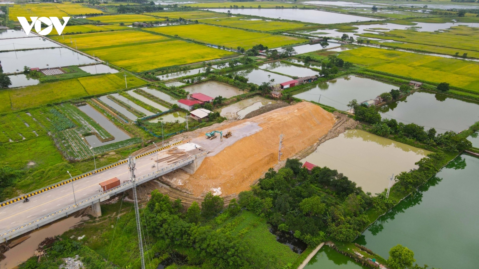 Chủ tịch Bắc Ninh đôn đốc thực hiện dự án giao thông trọng điểm