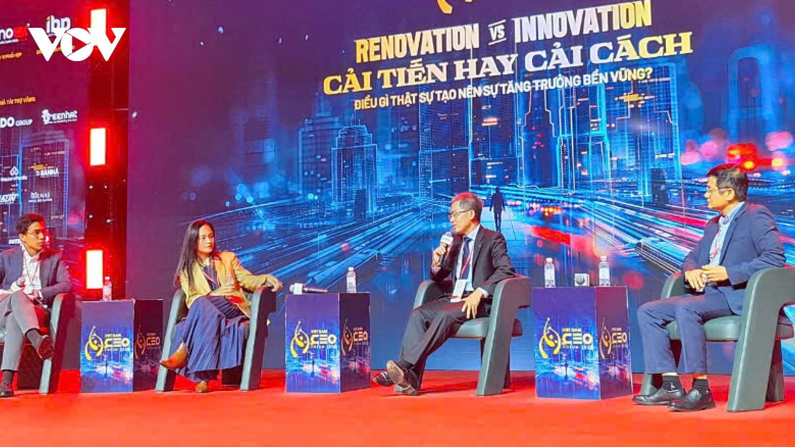 Hơn 1000 lãnh đạo dự Diễn đàn doanh nghiệp Việt Nam năm 2024