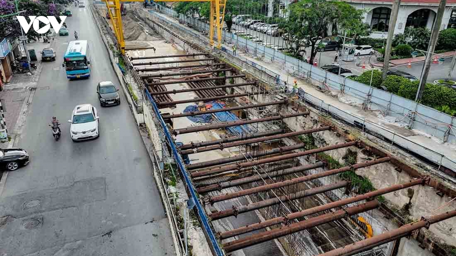 Tiến độ đoạn ngầm tuyến đường sắt đô thị Nhổn - Ga Hà Nội hiện ra sao?