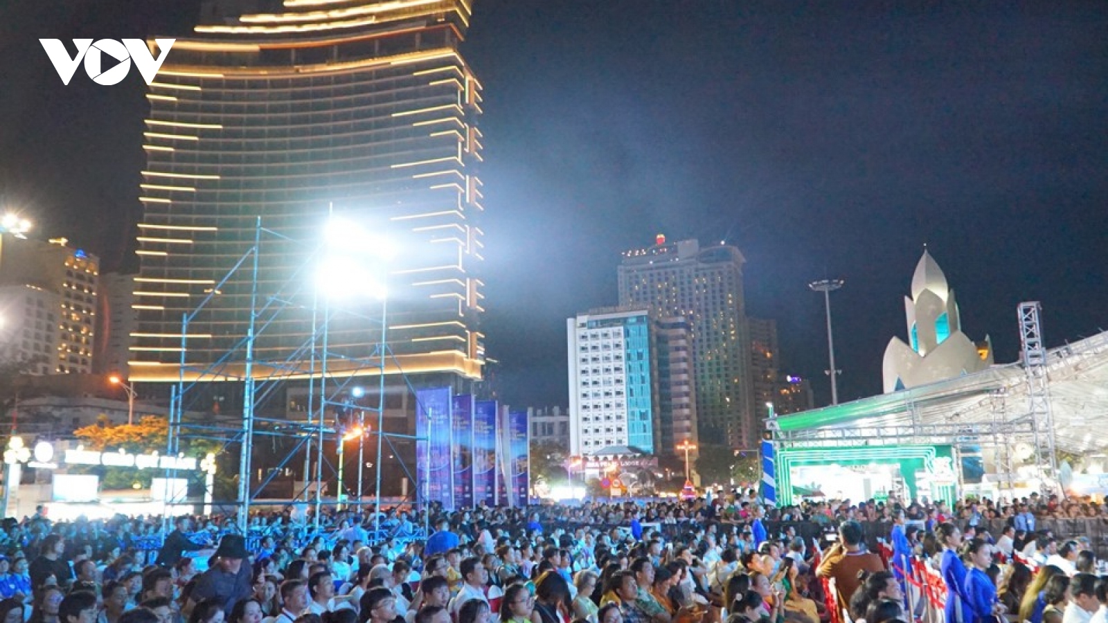 2 lễ hội thu hút 1 triệu lượt du khách cho Nha Trang - Khánh Hòa