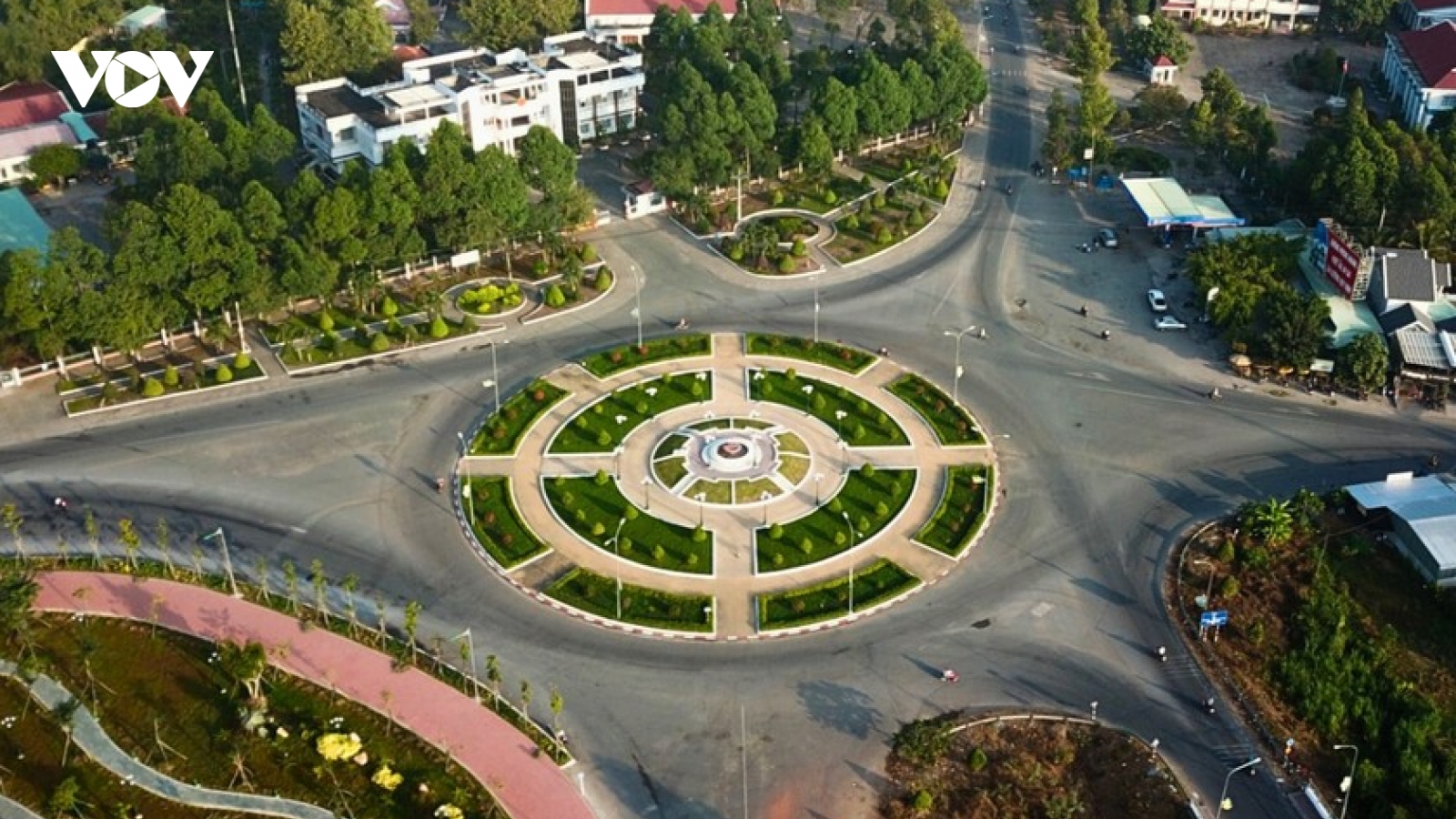 Công nhận 2 huyện đạt chuẩn nông thôn mới ở Tiền Giang và Bình Định