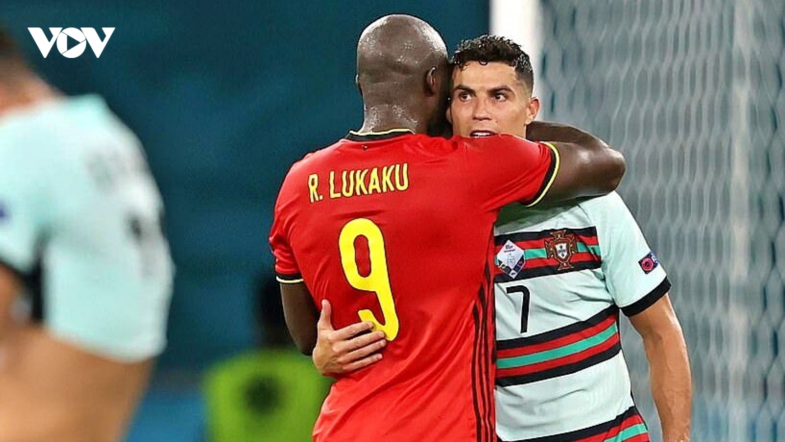 Lukaku lập kỷ lục khiến Ronaldo phải chào thua