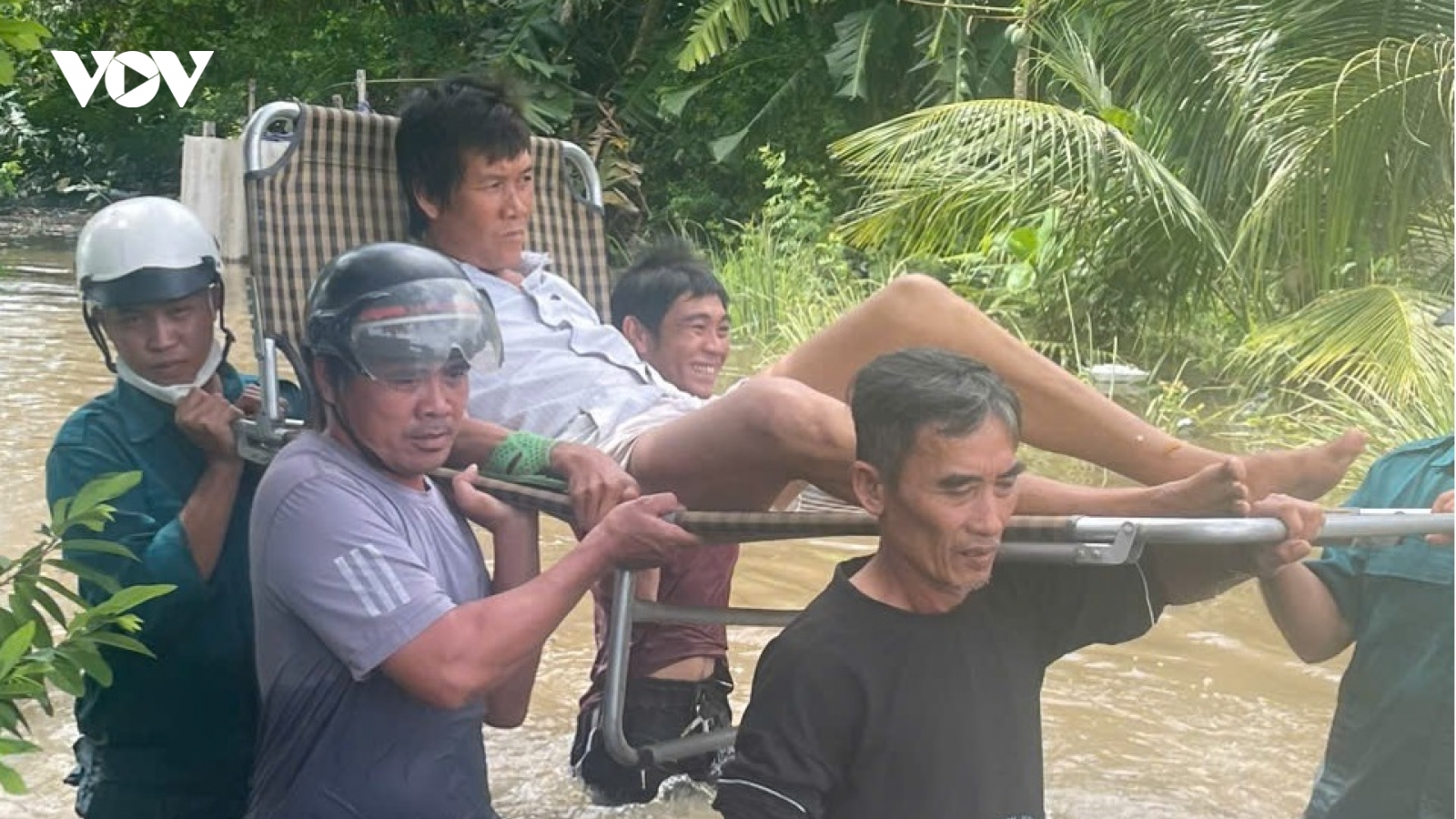 Mưa lớn khiến 230 căn nhà bị ngập ở Bình Thuận