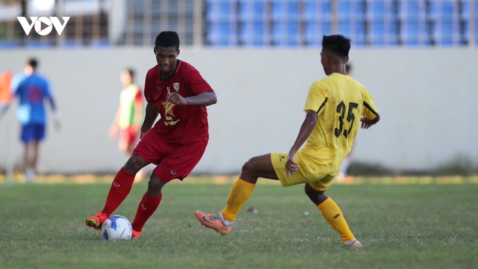 Chuyển nhượng V-League: Cầu thủ Việt kiều gia nhập Hà Tĩnh