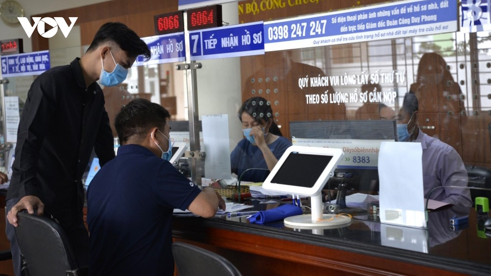 Dịch vụ công trực tuyến: Phục vụ người dân từ “bị động” sang “chủ động”