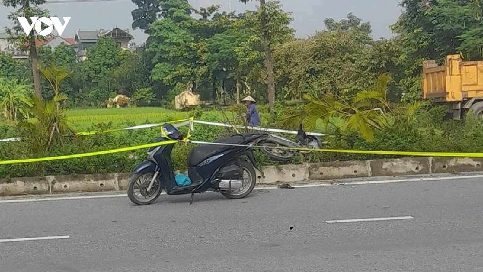 Nóng 24h: Hỗn chiến trong đêm khiến 1 thanh niên tử vong ở Hà Nội