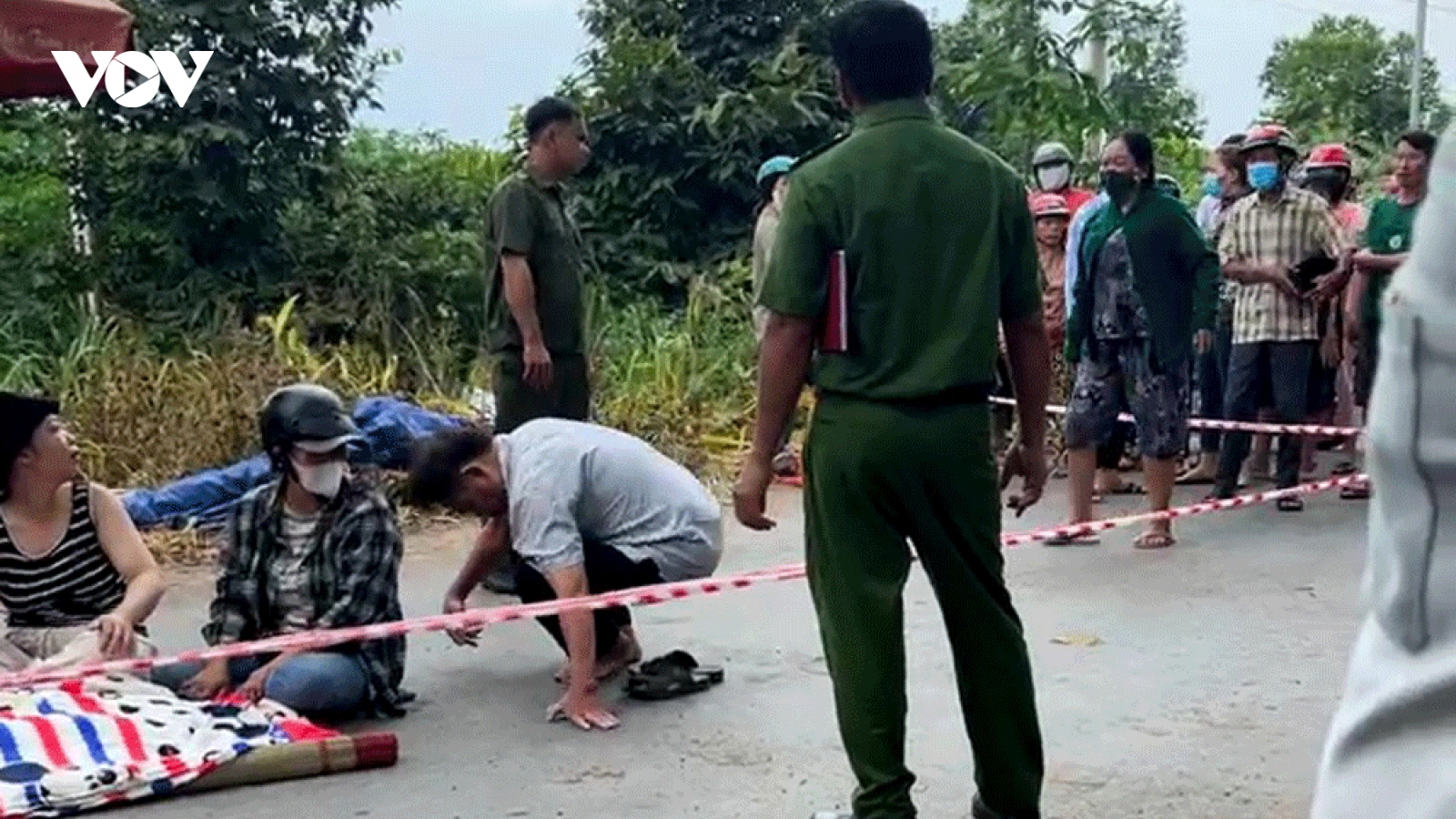 Tạm giữ tài xế gây tai nạn làm chết 3 người trong một gia đình ở Bình Dương