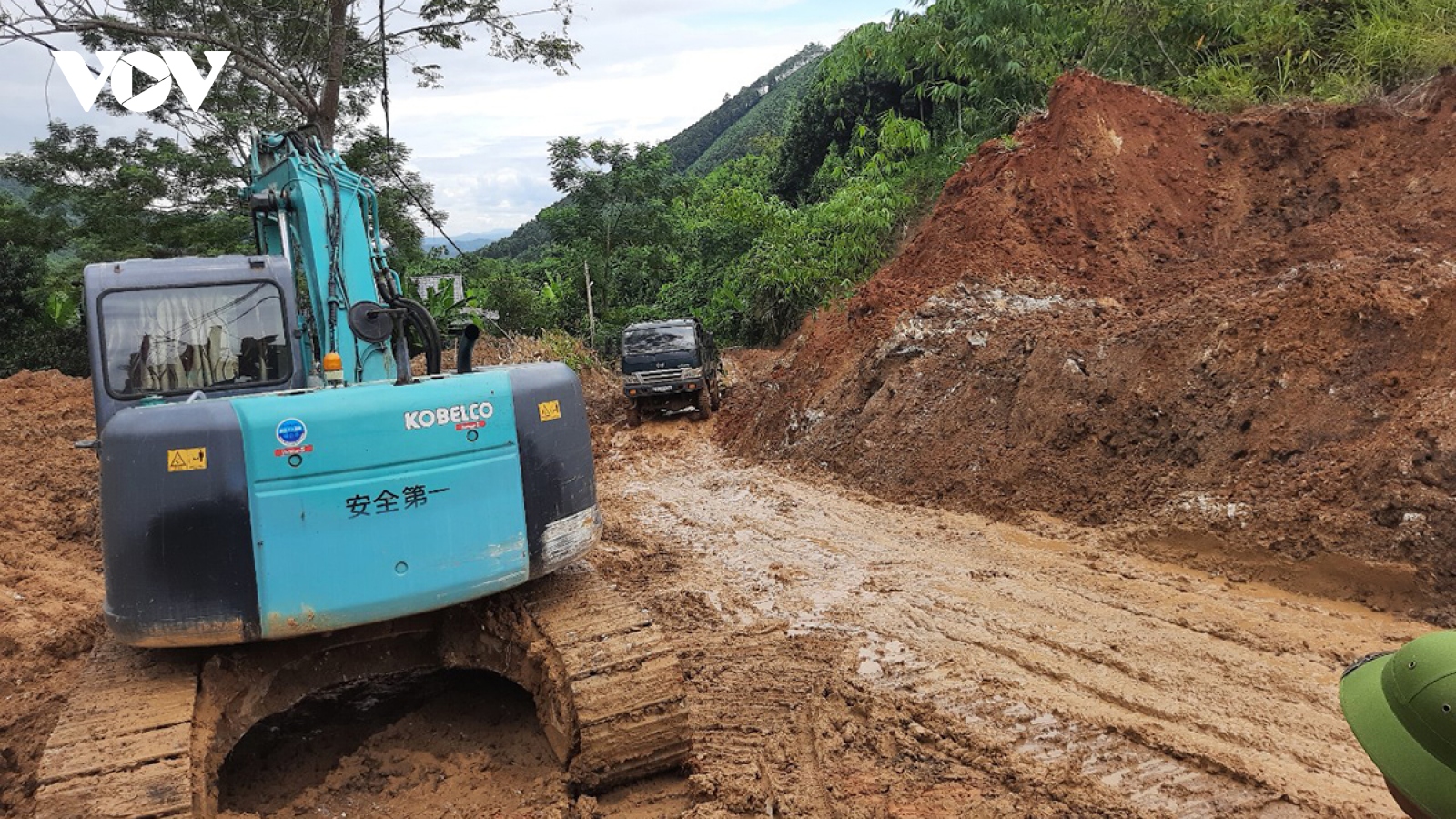 Yên Bái: Thông đường tỉnh 164 sau nhiều ngày bị ách tắc do sạt lở đất