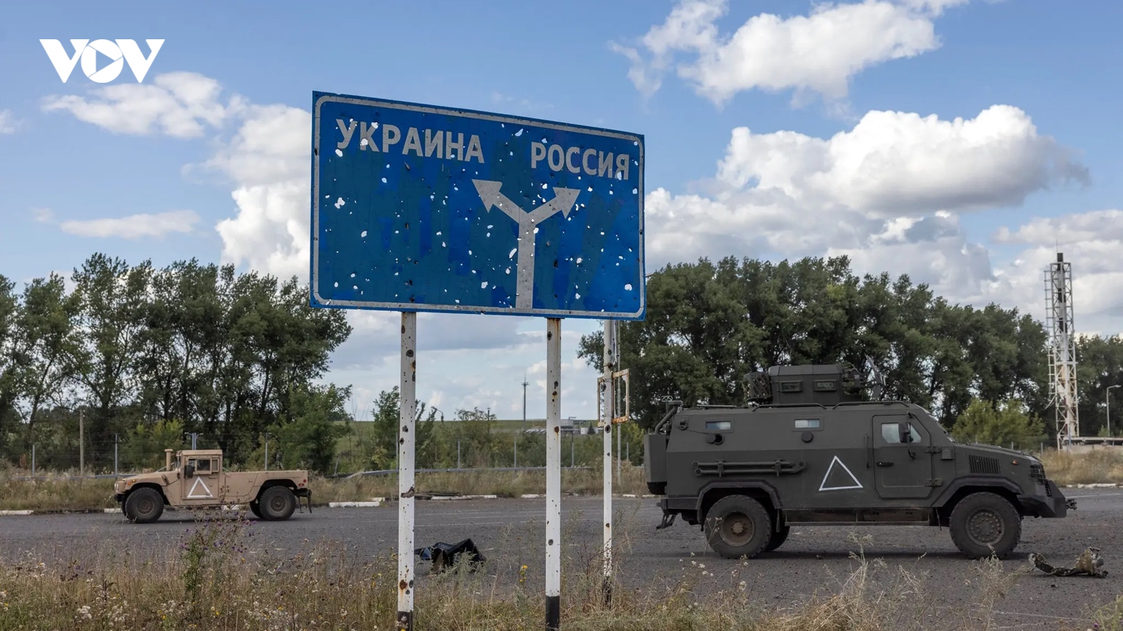Ukraine đánh phá hậu cần Nga tại Kursk, Moscow tấn công ồ ạt ở Donetsk