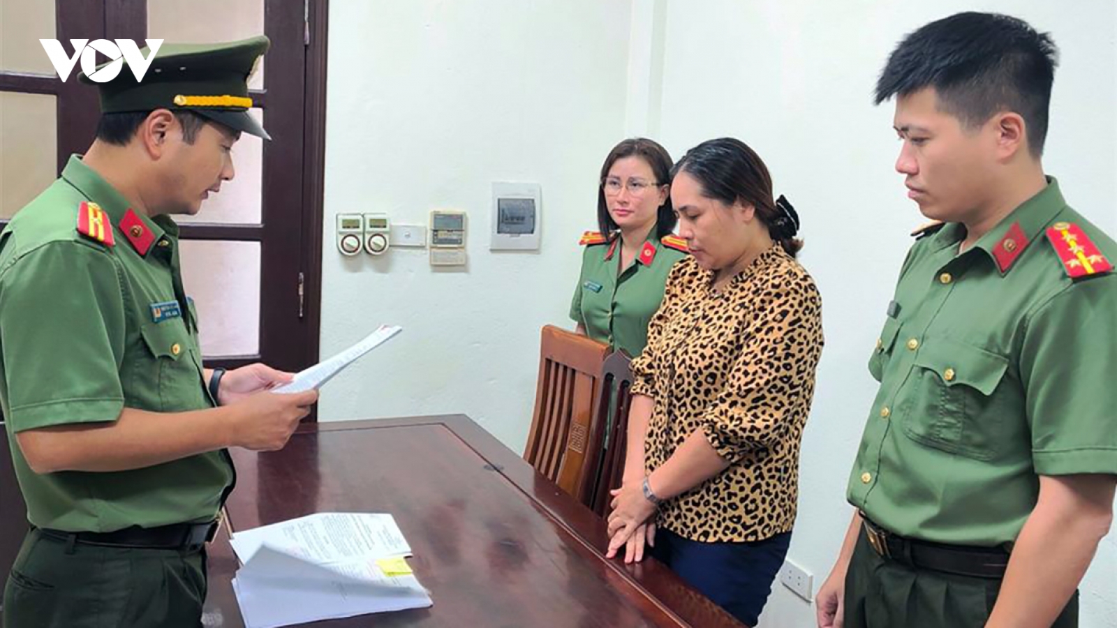 Khởi tố đối tượng lừa đảo nhận làm hồ sơ đi xuất khẩu lao động ở Ninh Bình