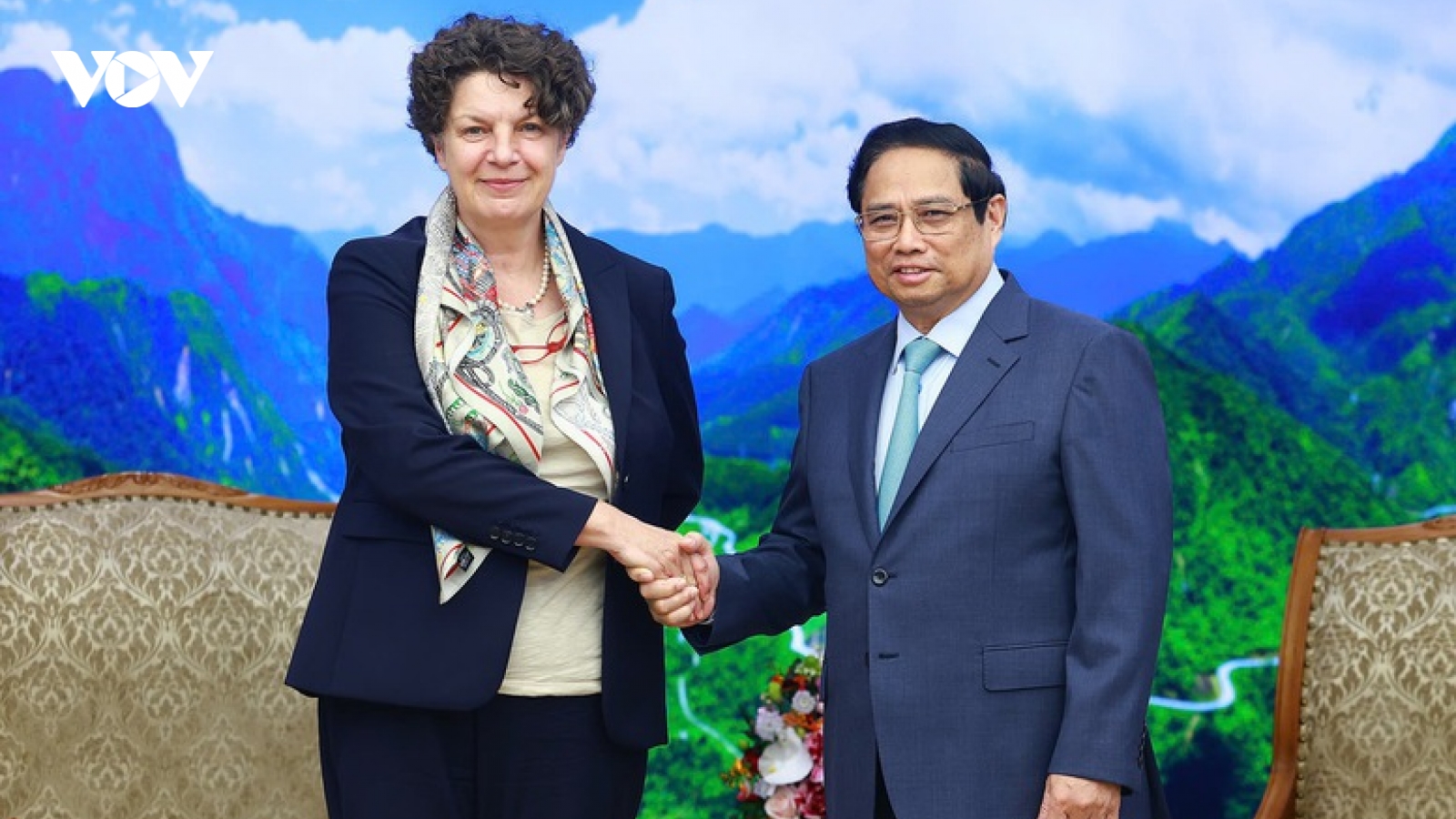 Thủ tướng Phạm Minh Chính tiếp Đại sứ Đức Helga Margarete