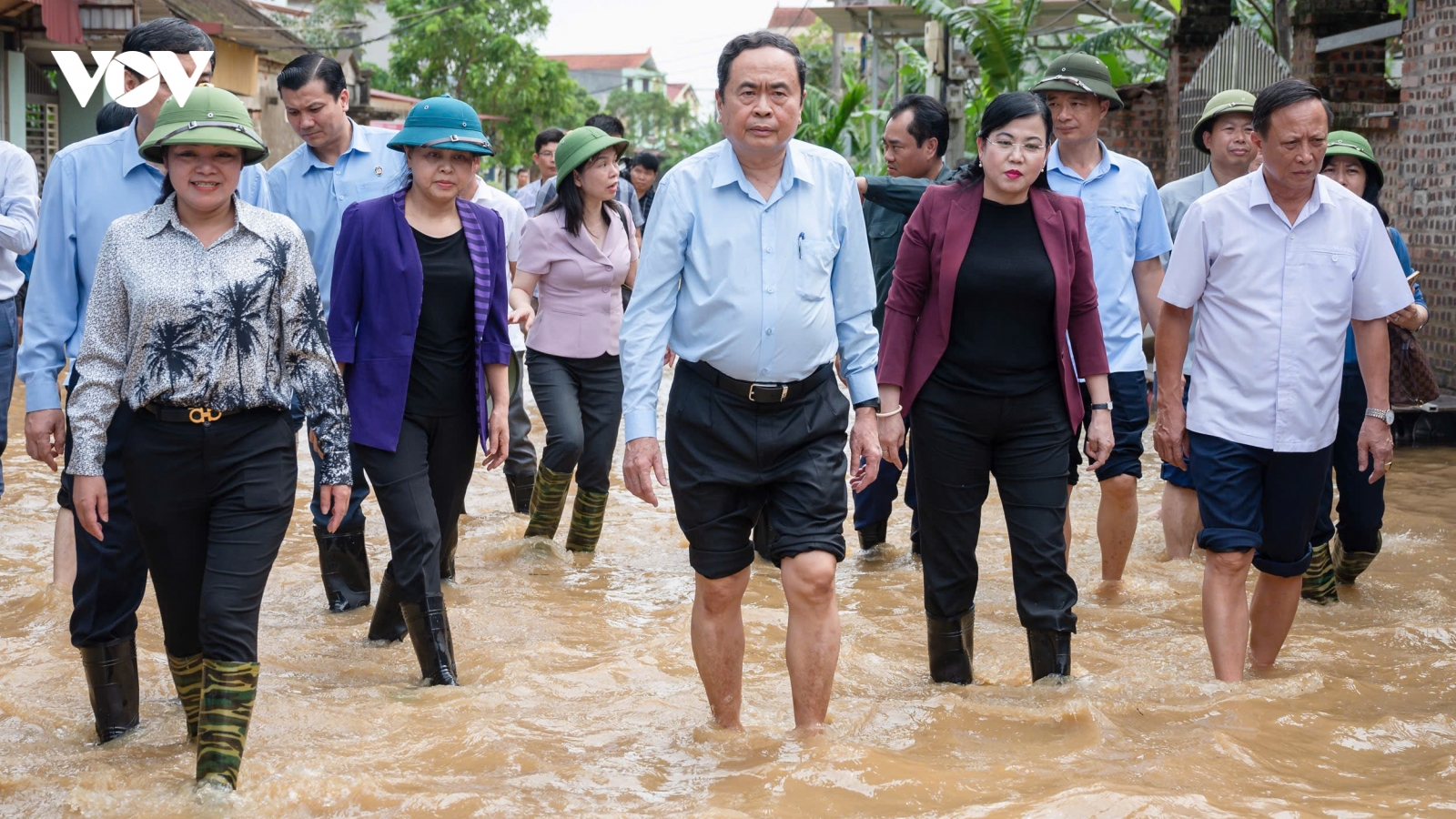 Chủ tịch Quốc hội: "Không để xảy ra tiêu cực trong công tác cứu trợ lụt bão"