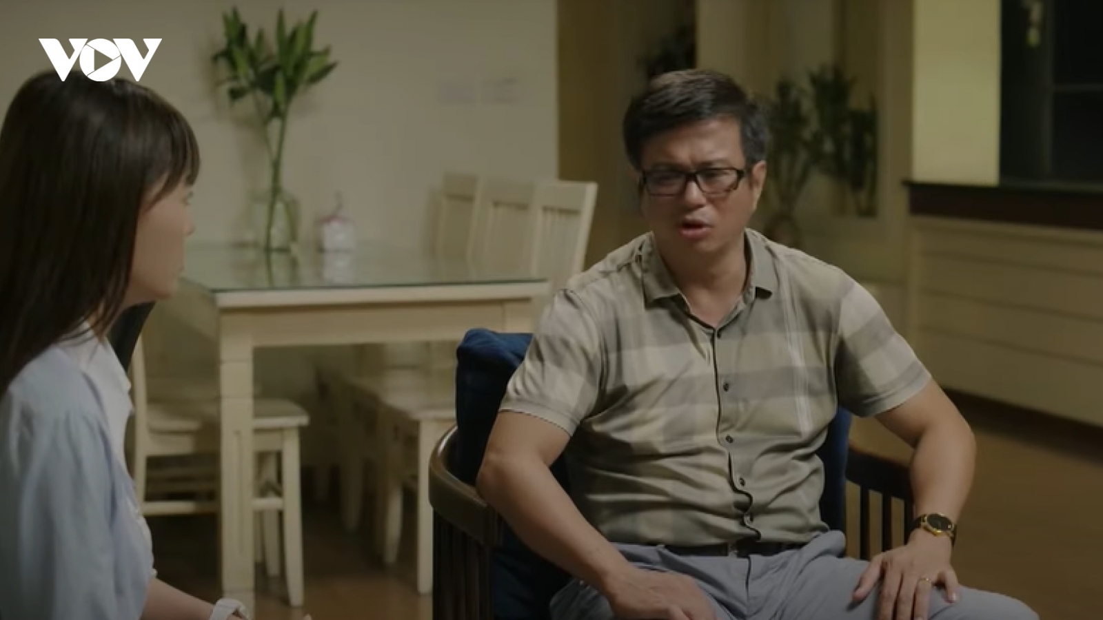 Hoa sữa về trong gió tập 14: Hiếu và Linh cãi nhau gay gắt vì chuyện của Trang