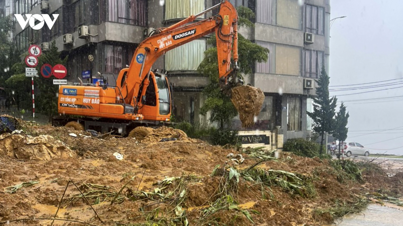 Sa Pa tạm dừng đón khách đến một số khu, điểm du lịch vì bão số 3