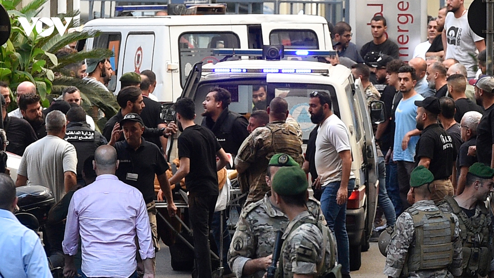 Câu hỏi đặt ra sau vụ hàng nghìn máy nhắn tin của Hezbollah phát nổ